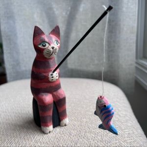 Fishing cat, wood carved figurine